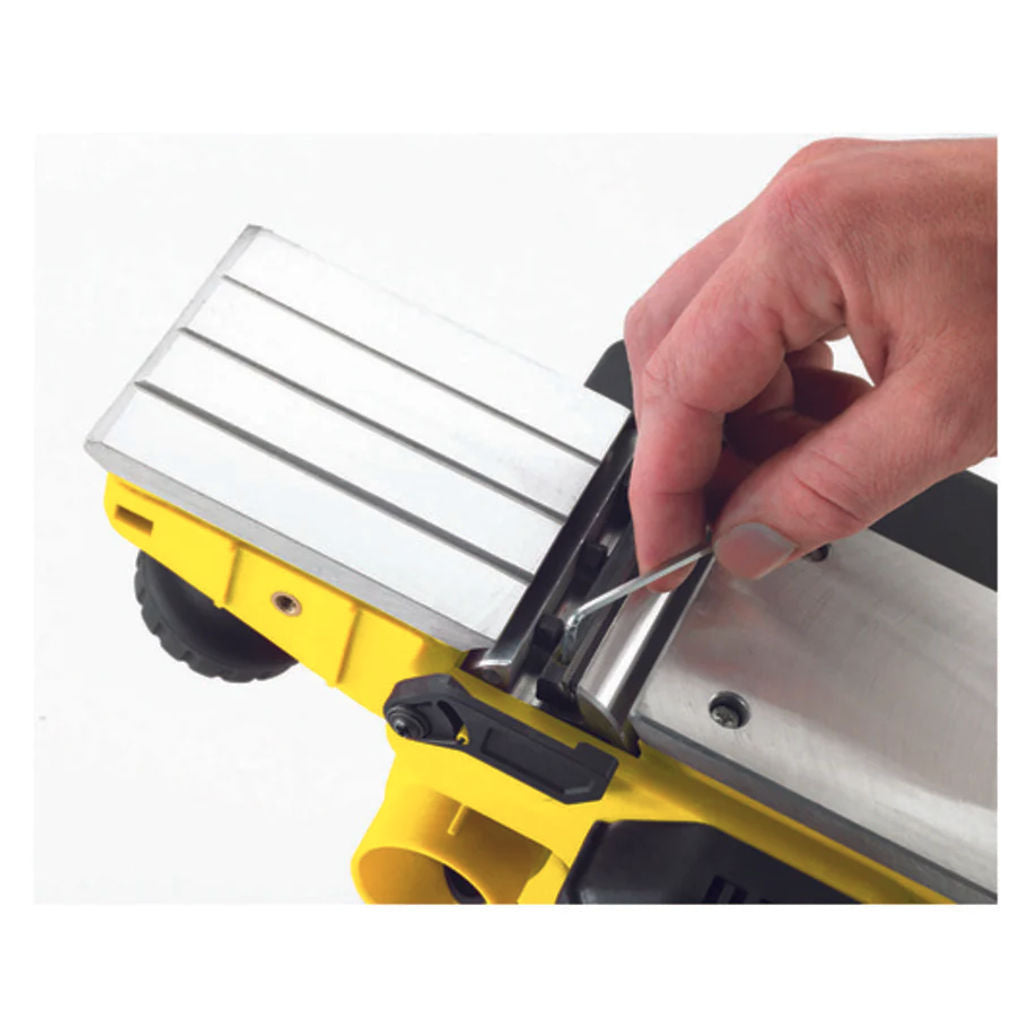 Stanley 2mm Planer STPP7502 (750 W, 2.8 kg, 16500 rpm)