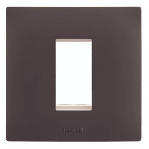 Legrand Lyncus Plate With Frame 1M Chic Grey 6775 21 